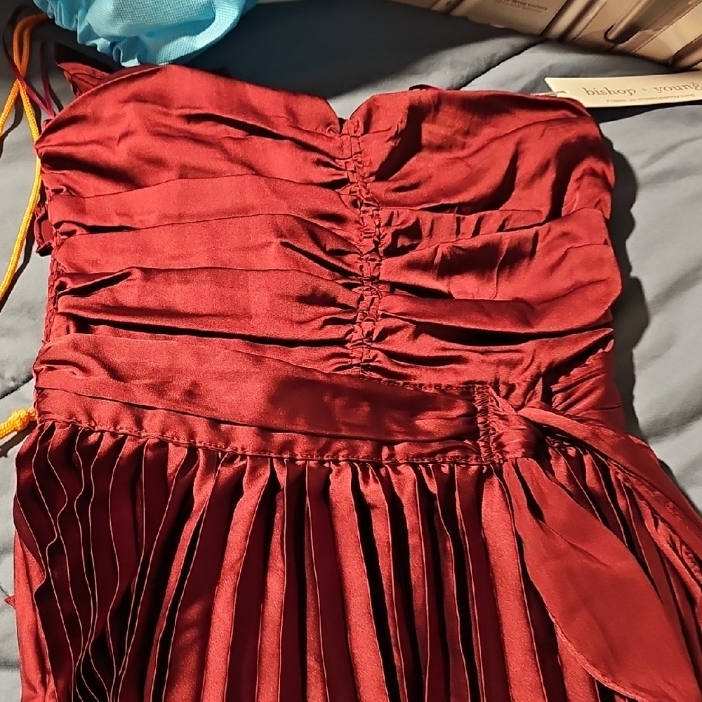 ava Elegant Burgundy Strapless Dress